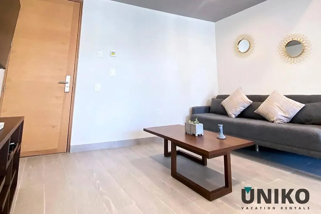 1 Block To The Beach 2Br 6Pax Rooftop Pool King Bed Playa del Carmen Mexiko